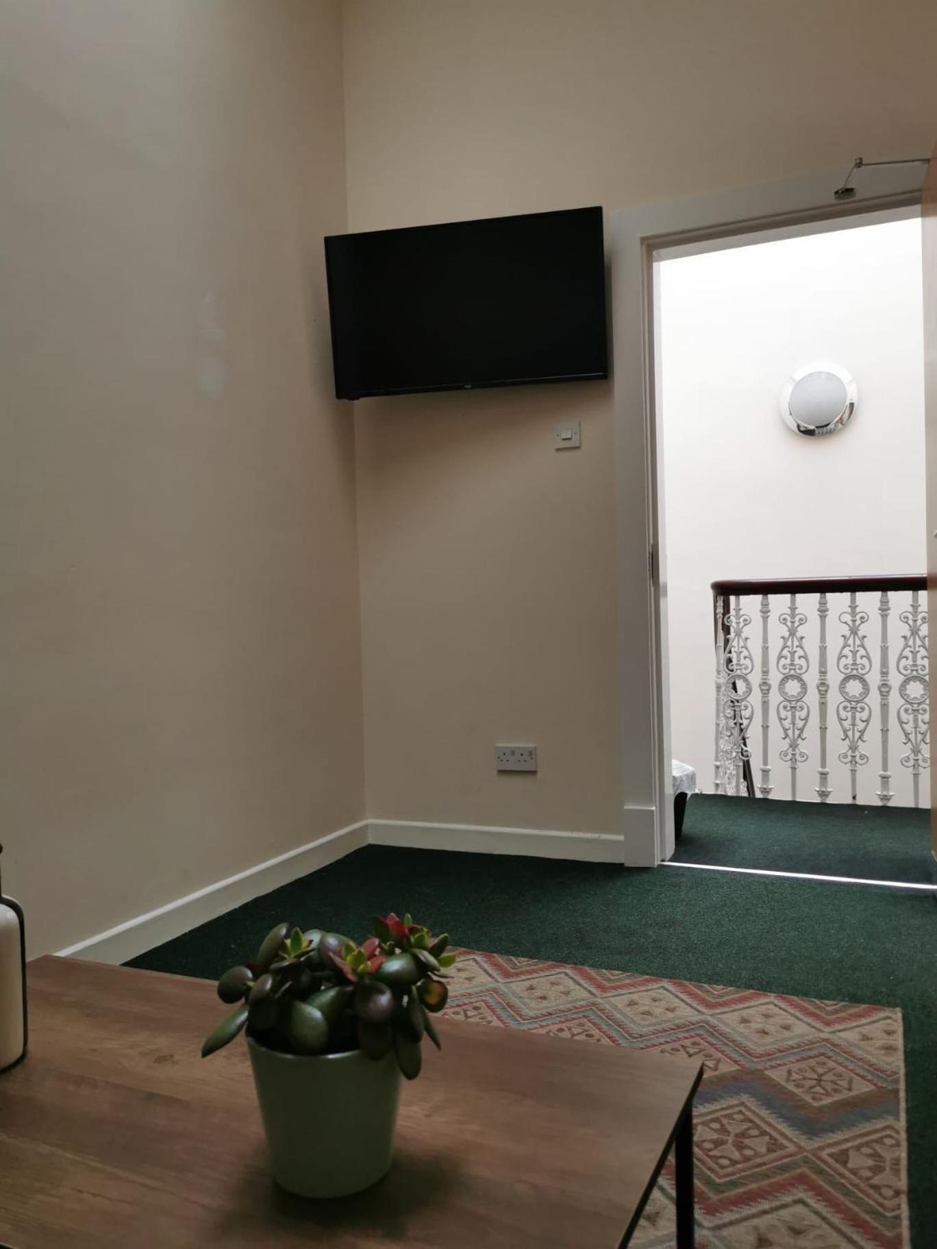 Botanic Avenue Hostel Less Than A Mile From The City Centre بلفاست المظهر الخارجي الصورة